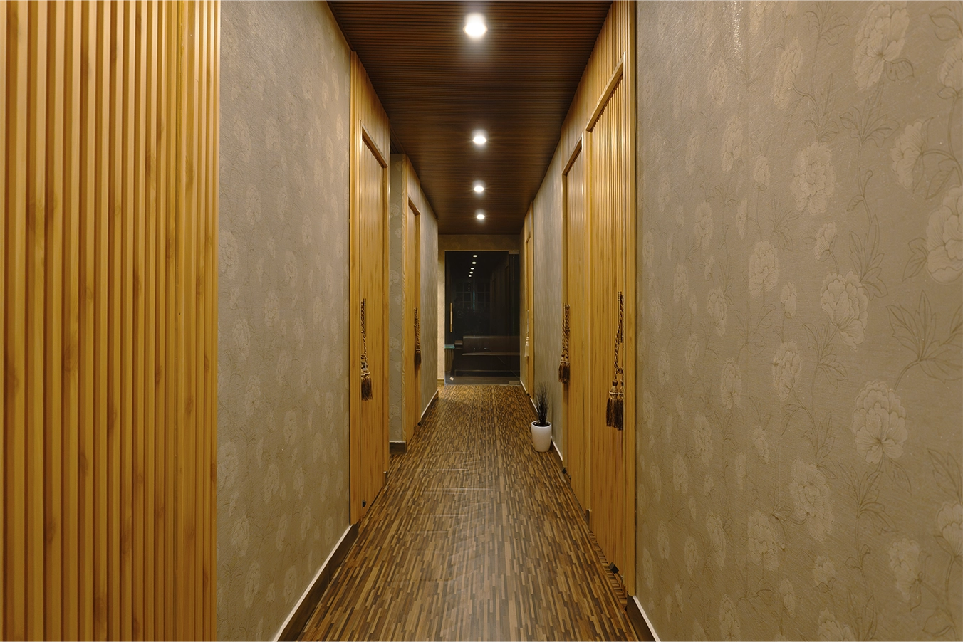 ✨ Gold Glow Facial! ✨

Get that flawless golden glow just in time for Raya! 💛✨ Slots are filling up fast—book now before it’s gone!

📩 DM us to reserve your spot today! 💆‍♀️✨ #HolisticGlow #RayaRadiance #Holistic #Holisticspa #bestinkl #spapasarseni #facialraya